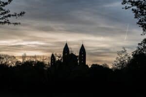 Blick auf den Dom zu Speyer im Abendlicht