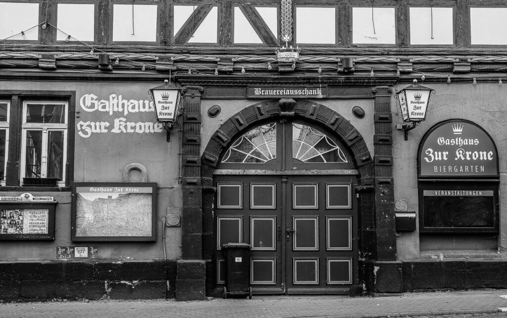 Das ehemaligre Gasthaus "zur Krone" -- es war mal die erste Adresse in der Stadt 